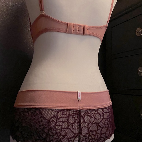 Victoria’s Secret Bra & Panty Set Burgundy Pink - Picture 6 of 7